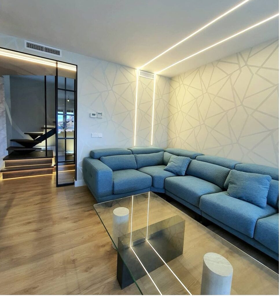 Luz indirecta mediante foseado LED en techo de pladur  Iluminación de leds  para casa, Proyecto de iluminación interior, Luces habitacion
